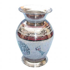 Vase de sol en laiton fait main, plaqué nickel, avec travail Bidri Nakkashi traditionnel, pour la décoration du salon et de la chambre. - Product Image 1