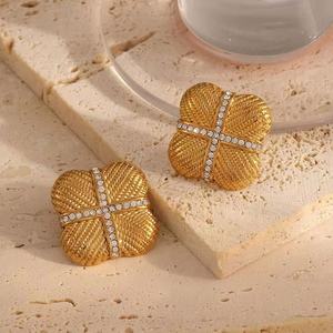 Pendientes de Botón Modernos QIKU, Chapados en Oro, Cuadrados, de Acero Inoxidable Oxidado, Joyería con Dije para Mujer, Regalo de Cumpleaños o Boda - Product Image 1