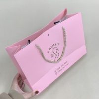 Sacs en papier personnalisés de luxe avec poignée imprimée pour vêtements, bijoux, cadeaux, emballage de vêtements, avec logo – Vente en gros