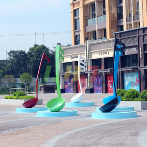 Sculpture en fibre de verre en forme de note de musique Libit, décoration artistique personnalisée pour jardin extérieur et place publique - Product Image 1