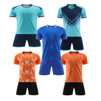 Retro Fußballtrikot Saison 26/27 Vereins-Großhandel Fußballtrikots Fußballausrüstung Fußballshirt Fußballbekleidung Fußballtrikot