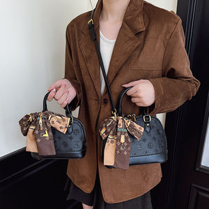 Sac à main géométrique pour femme en cuir PU avec fermeture éclair, bandoulière amovible, doux, portable et durable.32020 - Product Image 6