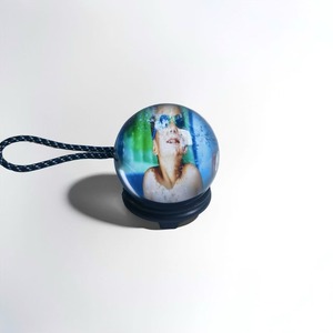 Regalo Unico per Natale: Sfera di Cristallo LED da 2,1 Pollici per Riproduzione Foto e Video, Lettore <span class=keywords><strong>MP4</strong></span> da 1000mAh, Sfera di Cristallo da Scrivania - Product Image 1