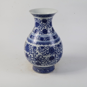 Jarrón de Porcelana de Jingdezhen Pintado a Mano, Estilo Chino Azul y Blanco, Diseño Art Deco con Asas de León, Adorno Decorativo, Regalo - Product Image 5