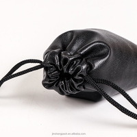 Pochette en cuir personnalisée avec logo en relief, élégante pochette en cuir à cordon pour emballage cadeau d'objets de petite taille