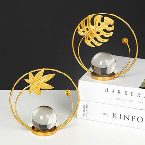 Décoration créative de boule de cristal de la feuille k9 de turtleback en métal en gros, style noble européen de sens élevé de décoration à la maison - Product Image 2