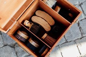 Kit de toilettage pour chevaux de luxe de haute qualité ensemble de brosses avec boîte en bois Logo personnalisé brosse en bois pour cheval outil de nettoyage quotidien - Product Image 2