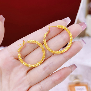 Bijoux de mode, boucles d'oreilles torsadées irrégulières pour femmes, boucles d'oreilles rondes pour femmes - Product Image 1
