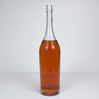 Bouteille en verre haute et mince transparente à col long et fin, avec anneau bombé et motif à pois en relief, pour whisky, personnalisable, vente en gros
