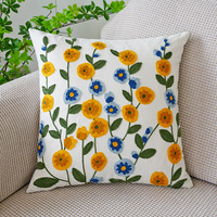 Housse de coussin décorative 18x18 pouces, broderie florale botanique nordique, taie d'oreiller capitonnée pour canapé, chambre, salon, décoration intérieure
