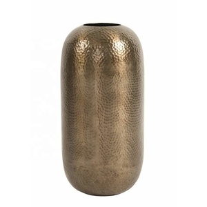 Florero de hoja de Metal para el hogar, florero decorativo con acabado de bronce, centro de mesa, flores verdes y frescas - Product Image 1