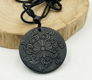 Vente en gros de pierres de cristal de guérison, pendentif artisanat de sculpture en shunite naturelle pour amérique et Europe pop - Product Image 5