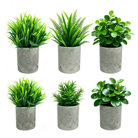 Plantes artificielles miniatures en pot, fausses plantes vertes, petites plantes artificielles avec pot en ciment pour la décoration intérieure de la maison, du bureau, de la table ou des étagères.