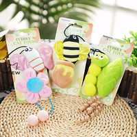 Mainan Penggoda Kucing Bentuk Kupu-kupu dan Bunga dengan Bola Pom Pom, Isi Ulang Plush Interaktif untuk Kucing di Dalam Ruangan