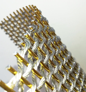 Voilage métallique bicolore or et argent - Écran décoratif moderne en fil métallique pour séparateurs de pièce et intérieurs élégants - Product Image 2