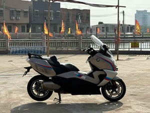 <span class=keywords><strong>BMW</strong></span> <span class=keywords><strong>C</strong></span> <span class=keywords><strong>650</strong></span> <span class=keywords><strong>GT</strong></span> 650cc Scooter <span class=keywords><strong>GT</strong></span> a Doppio Cilindro Raffreddato ad Acqua, con ABS Standard e Controllo Trazione ASC, Ideale per il Pendolarismo Urbano - Product Image 2