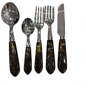 Juego de cubiertos de acero inoxidable de 5 piezas con mango de resina, diseño elegante de calidad alimentaria para decoración de eventos y cenas de boda. - Product Image 1