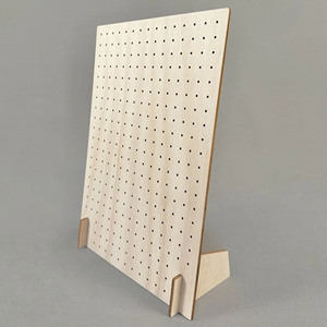Venta al por mayor soporte de madera para pendientes al por menor organizador de pendientes de madera estante de exhibición de joyería para el hogar - Product Image 4