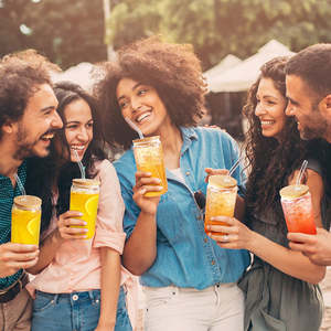 Vasos de vidrio con tapa de bambu frascos-de-vidrio-Vasos de vidrio en forma de lata con tapa de bambú Perfecto para cóctel Jugo Whisky Gi - Product Image 3