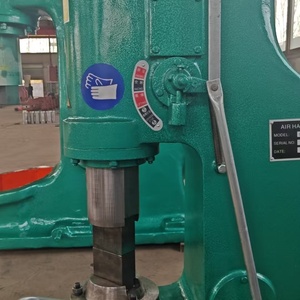 Pequeño martillo de aire hidráulico de forja de Metal C41 25KG Máquina de forja de prensa neumática para bomba de rodamiento de construcción - Product Image 4