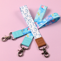Dragonne courte personnalisée pour poignet, en polyester imprimé par sublimation, avec patch en cuir PU et mousqueton métallique, pour logo