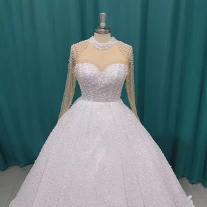 European American High Waisted Ball Gown Wedding Dress White Sweetheart Neckline Vintage Style Full Train Bride Dress - Product Image 4