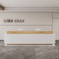 Bureau de réception de luxe en marbre avec comptoir en bois et éclairage LED pour hôtel, bureau, hall d'entrée, comptoir de réception flottant
