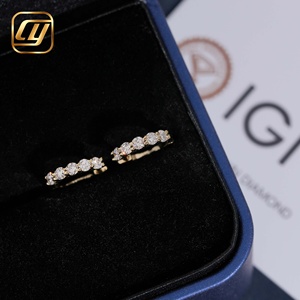 Bague d'éternité classique en or massif 18 carats pour femme, sertie de diamants ronds taille brillant, certifiée IGI, bijou de fiançailles - Product Image 1