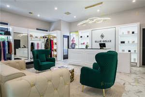 Mobili per Boutique di Moda, Armadi a Muro Personalizzati, Espositori in Legno per Negozi di Abbigliamento - Product Image 6