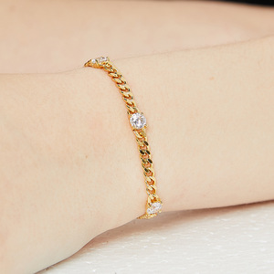 Nouvel Arrivage Bracelet à Breloques en Zircon au Design Géométrique Minimaliste, Chaîne Cubaine Fine Tendance, Plaqué Rhodium Or 18k PVD, en Laiton - Product Image 3