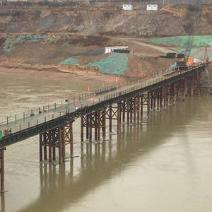 Puente de Estructura de Acero Tipo Plataforma para Cruce de Tuberías - Puente de Acero con Servicios de Soldadura y Corte - Product Image 1
