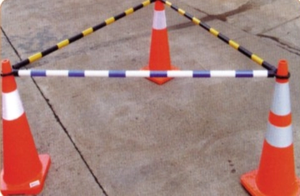 Longue 1.8-3.2M Barres de cône de circulation rétractables en PVC Jaune + Noir Marque de sécurité Wesure Efficace pour l'utilisation routière - Product Image 2