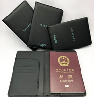 Porte-passeport en cuir PU noir personnalisé Portefeuille de voyage en cuir Saffiano Housse de protection pour passeport
