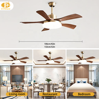 Ventilateur de plafond moderne en noyer avec lumière LED à intensité variable, 5 pales à texture bois, télécommande pour salle à manger et intérieur domestique