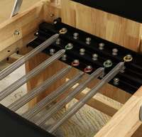Reformer de Pilates en bois de chêne avec roues silencieuses et accessoires complets, idéal pour le yoga à domicile et l'entraînement du tronc