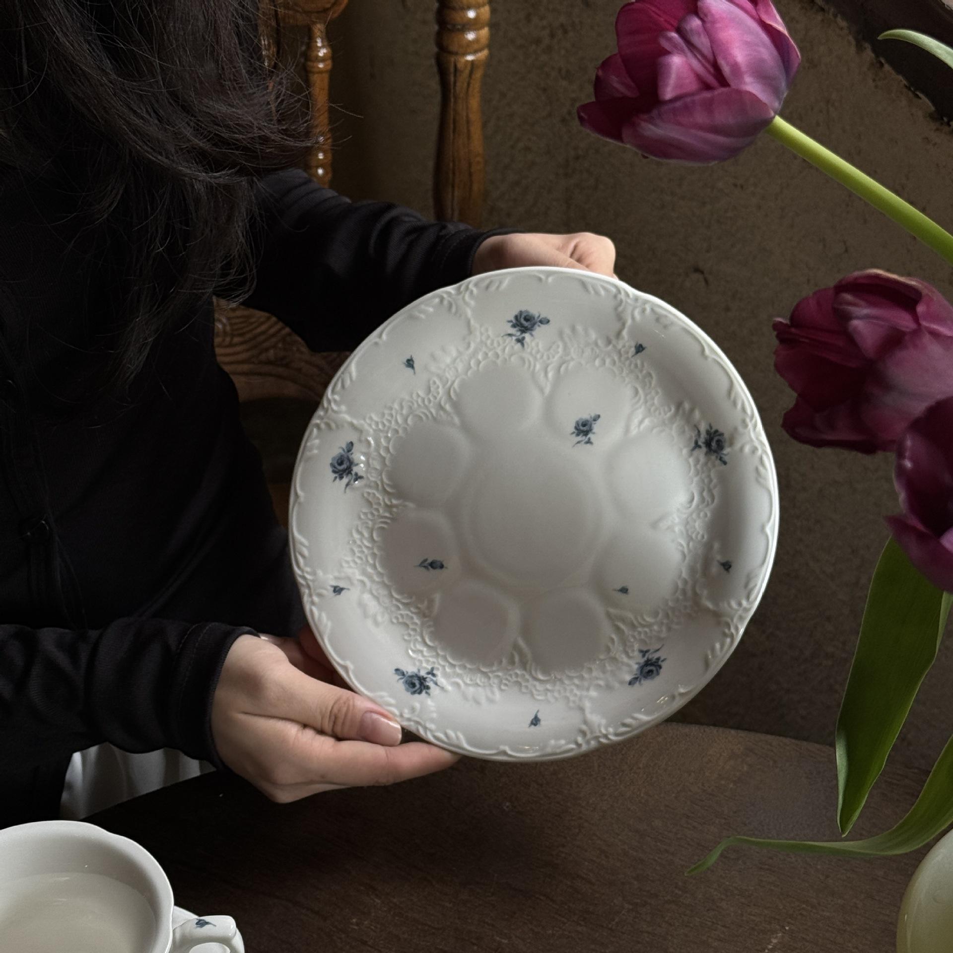 Blue Little Rose 8-inch plate 20.5*2