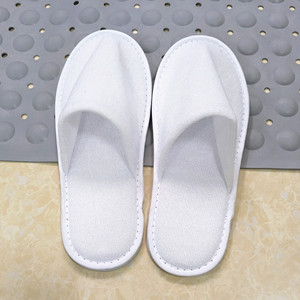 Pantuflas Blancas de Hotel para Huéspedes, Cerradas, de Felpa, Económicas, al por Mayor - Product Image 1
