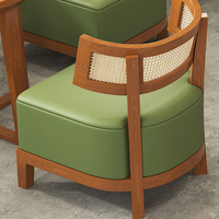 Ensemble de table et chaises sans accoudoirs en bois massif et cuir XZY Leisure Restaurant Furniture - Durable et écologique pour usage commercial