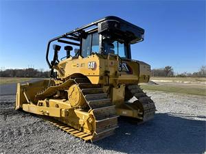 Topadora Versátil Usada 2023 CATERPILLAR D6 XE LGP, Maquinaria de Movimiento de Tierras con Hoja PAT y Función de Inclinación - Product Image 6