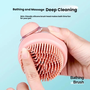 Spazzola 2-in-1 per il bagno degli animali domestici, pettine massaggiante in silicone con dispenser di sapone, spazzola morbida per la toelettatura di cani e gatti, strumento per la pulizia profonda e la rimozione del pelo in bagno - Product Image 2