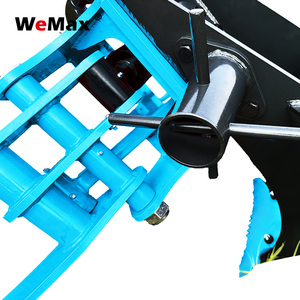 Manual Swivel Log Grapple Skid Steer Mini Loader Attachment Timber Log Grapple <strong>for</strong> <strong>Sale</strong> - Product Image 3