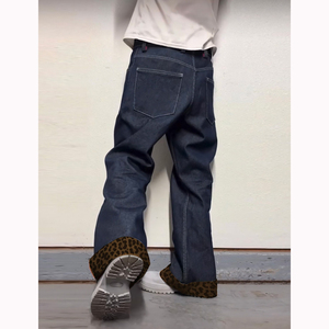 Jeans Classici da Uomo Blu Scuro/Nero con Stampa Leopardata, Cuciture Bianche a Contrasto, Gamba Svasata, Stile Streetwear Audace - Product Image 2