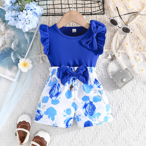เสื้อโบว์สวยหรูสำหรับเด็กผู้หญิง แขนบานจับคู่กับกางเกงขาสั้นลายดอกกุหลาบ ชุดสองชิ้นแฟชั่นหลากสีสัน - Product Image 3