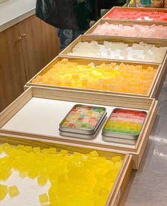 Caramelo de cristal popular al por mayor OEM empaquetado individualmente gemas para masticar con sabor a fruta dulces de cubitos de hielo en embalaje de bolsa - Product Image 4