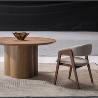 Ensemble de table et de chaises de salle à manger en bois et velours, design moderne et luxueux pour café et restaurant