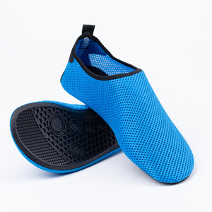 Chaussures d'eau avec empeigne en mesh, semelle en caoutchouc, respirantes, unisexes, légères, séchage rapide, pour la plage, l'été, le fitness et la course en extérieur - Product Image 2