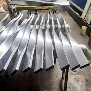Sistema de Fachada de Pared Cortina de Aluminio Contemporáneo, Acabado Anodizado con Superficie de Espejo, Revestimiento Exterior para Edificios - Product Image 4