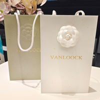Ensemble d'emballage de bijoux de luxe personnalisé, boîte cadeau en papier écologique, sac de shopping et chiffon de nettoyage pour bijoux avec logo