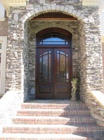 Porte d'entrée double en bois massif de luxe avec vitrage, style contemporain de haute qualité pour villa
