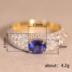 Anello Classico a Quattro Punte con Gemma Blu per Donne, Gioiello Elegante e di Lusso - Product Image 4